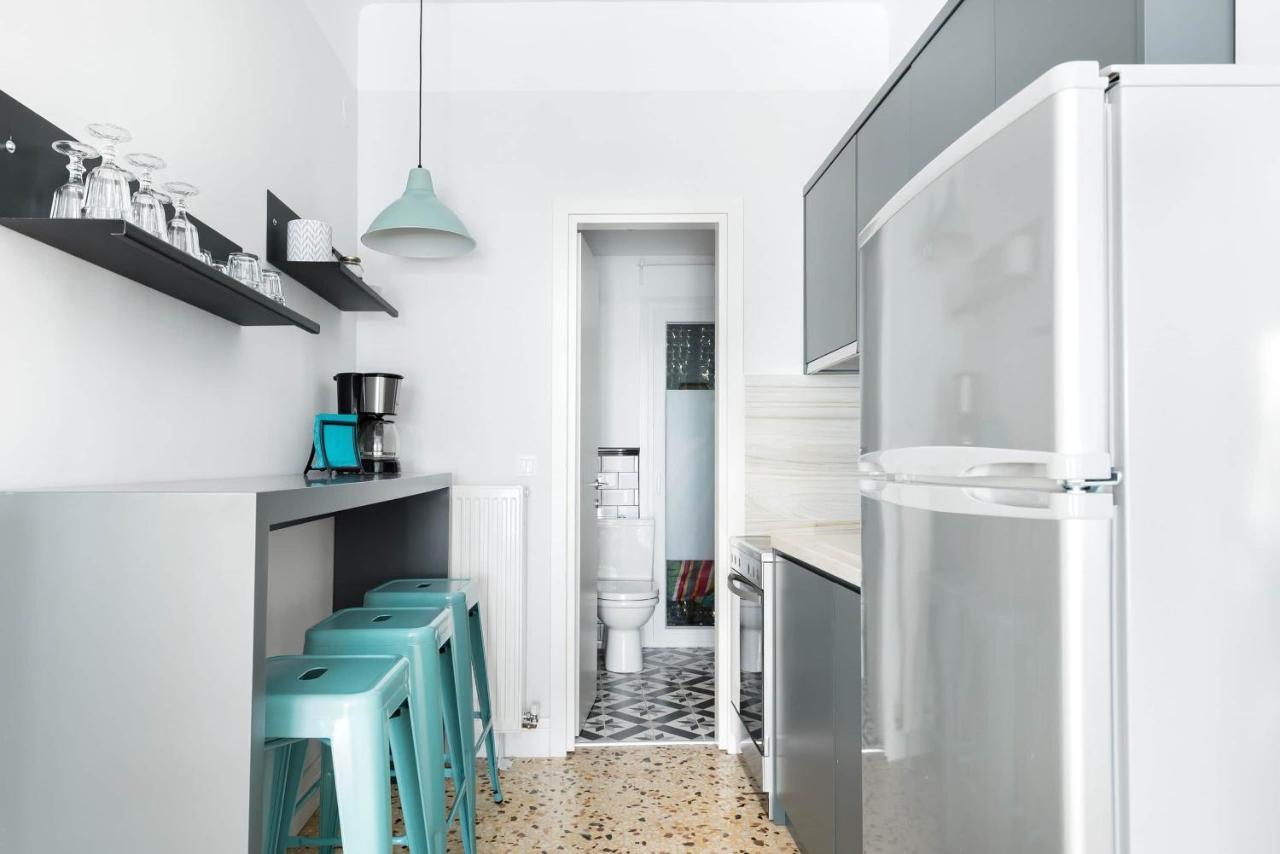 Nat'S Place An Exquisite Home Next To Metro Thessaloniki Exterior foto